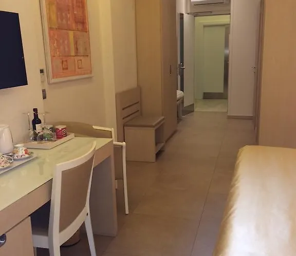 Pensjonat Augustana House And 4*